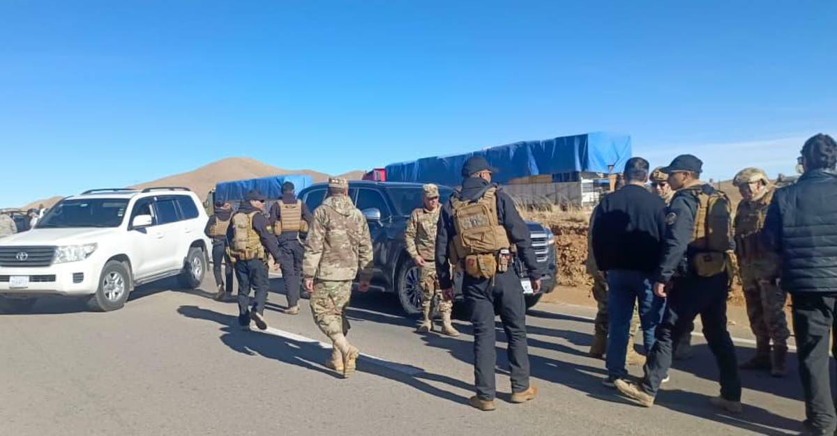 Ministerio de Defensa confirma que las carreteras La Paz-Oruro, La Paz-Desaguadero y Oruro-Cochabamba están expeditas tras labores de limpieza