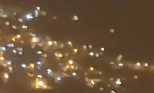 Avistamiento inusual en La Paz: luces en forma de cruz sorprenden a una estudiante y su familia