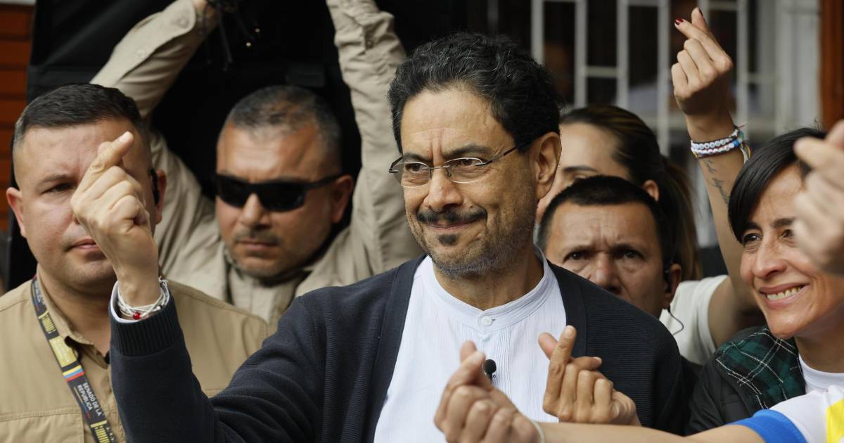 Candidato de izquierda anuncia impugnación masiva y llama al diálogo tras estrecho triunfo de Abelardo de la Espriella