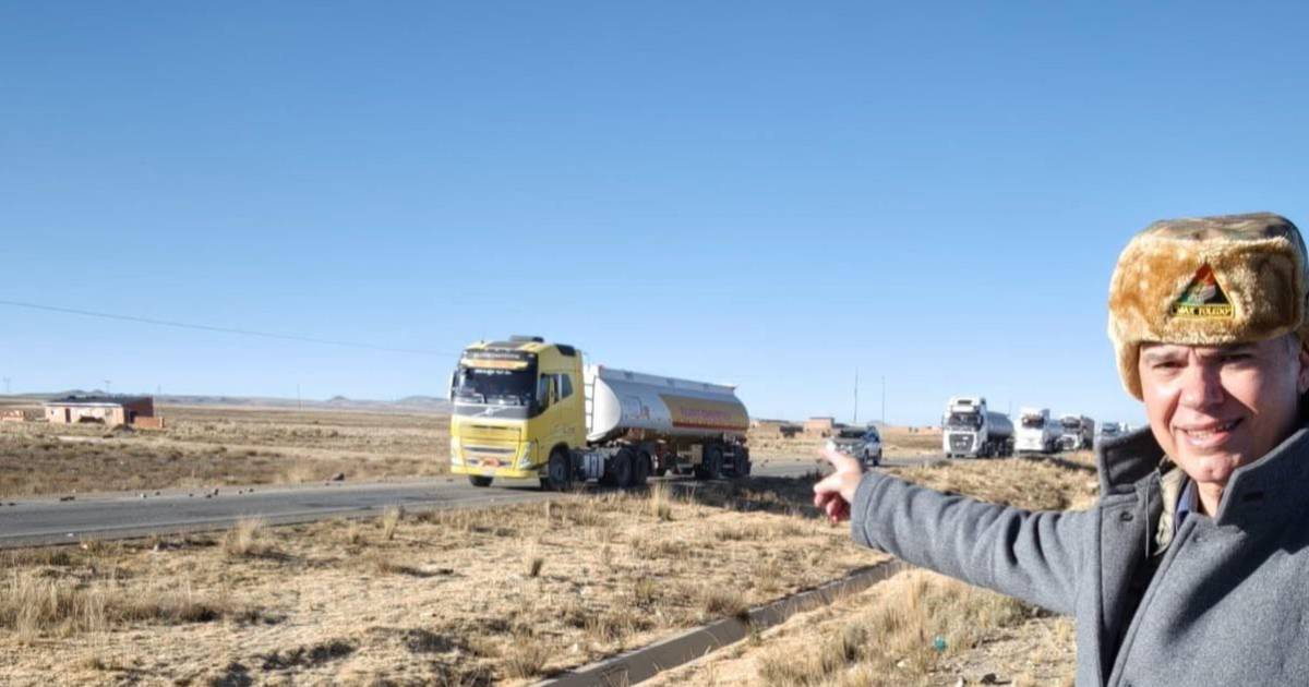 Operativo logra apertura total de la vía La Paz–Oruro y vehículos comienzan a circular nuevamente