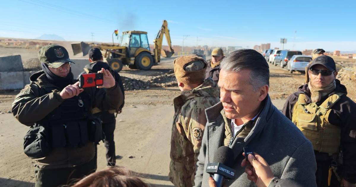 Ministro Justiniano responsabiliza a Evo Morales y líderes de protestas por bloqueos que causaron $us