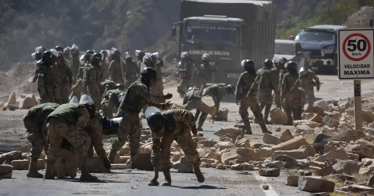 Bolivia amanece sin bloqueos en carreteras tras más de 50 días de protestas