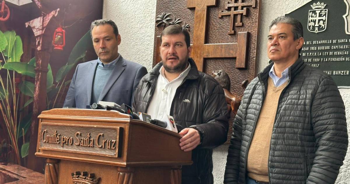 Comité Pro Santa Cruz anuncia procesos legales contra dirigentes por bloqueos que causaron pérdidas millonarias y muertes