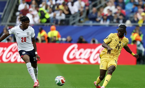 Inglaterra y Ghana empatan 0-0 en un intenso duelo del Grupo L en la Copa Mundial Inglaterra y Ghana empatan 0-0 en un intenso duelo del Grupo L en la Copa Mundial