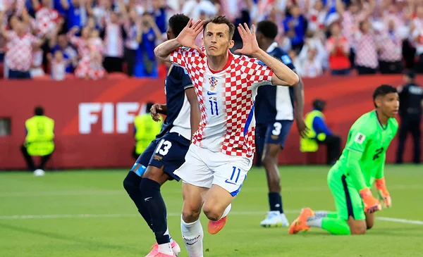 Thomas Christiansen apuesta por un 3-4-3 mientras Zlatko Dalic responde con un 4-5-1 en el partido Panamá vs Croacia