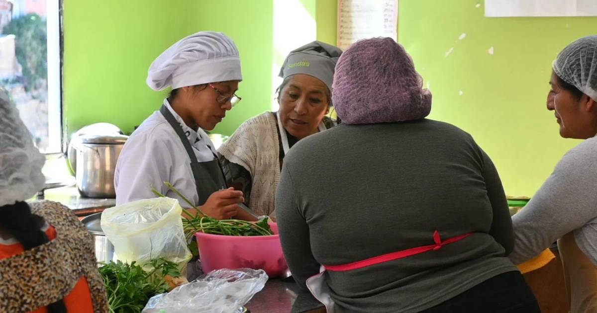 Cerca del 70% de los negocios gastronómicos de La Paz afectados tras más de 50 días de bloqueos