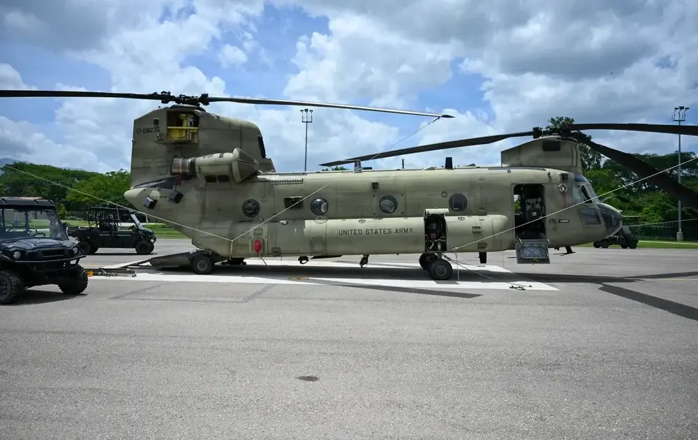 General del Comando Sur de EE.UU. llega a Caracas para coordinar ayuda tras terremotos