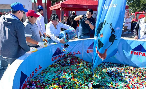 La Tapatón 2026 reúne gran cantidad de tapas plásticas para apoyar a niños del Hospital Oncológico de Santa Cruz