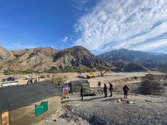 Luis Sossa denuncia fuga de recursos por minería ilegal y propone que regalías beneficien a provincias productoras Luis Sossa denuncia fuga de recursos por minería ilegal y propone que regalías beneficien a provincias productoras